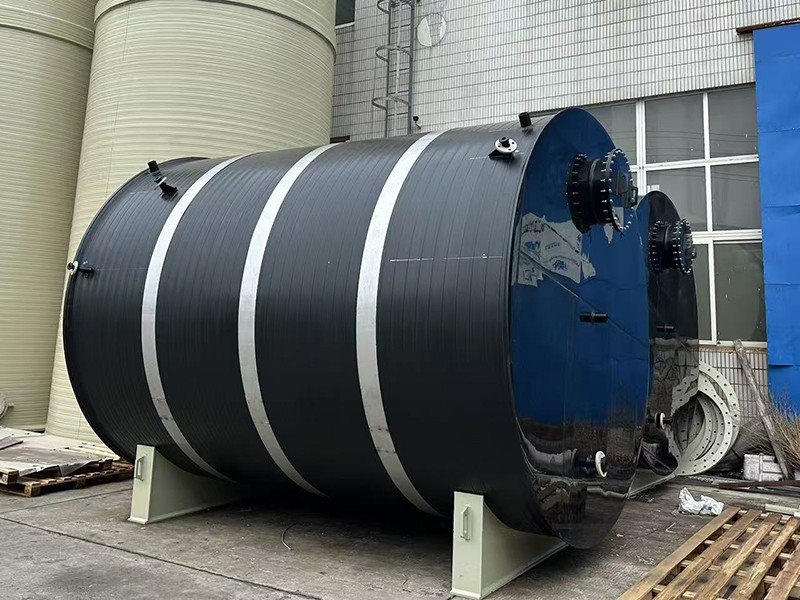 HDPE acid storage tank